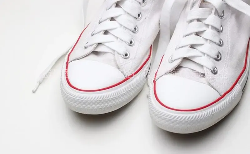 米兰app官网登录京东**蔻依鞋运动鞋：奢华舒适，时尚潮流的完美结合
**